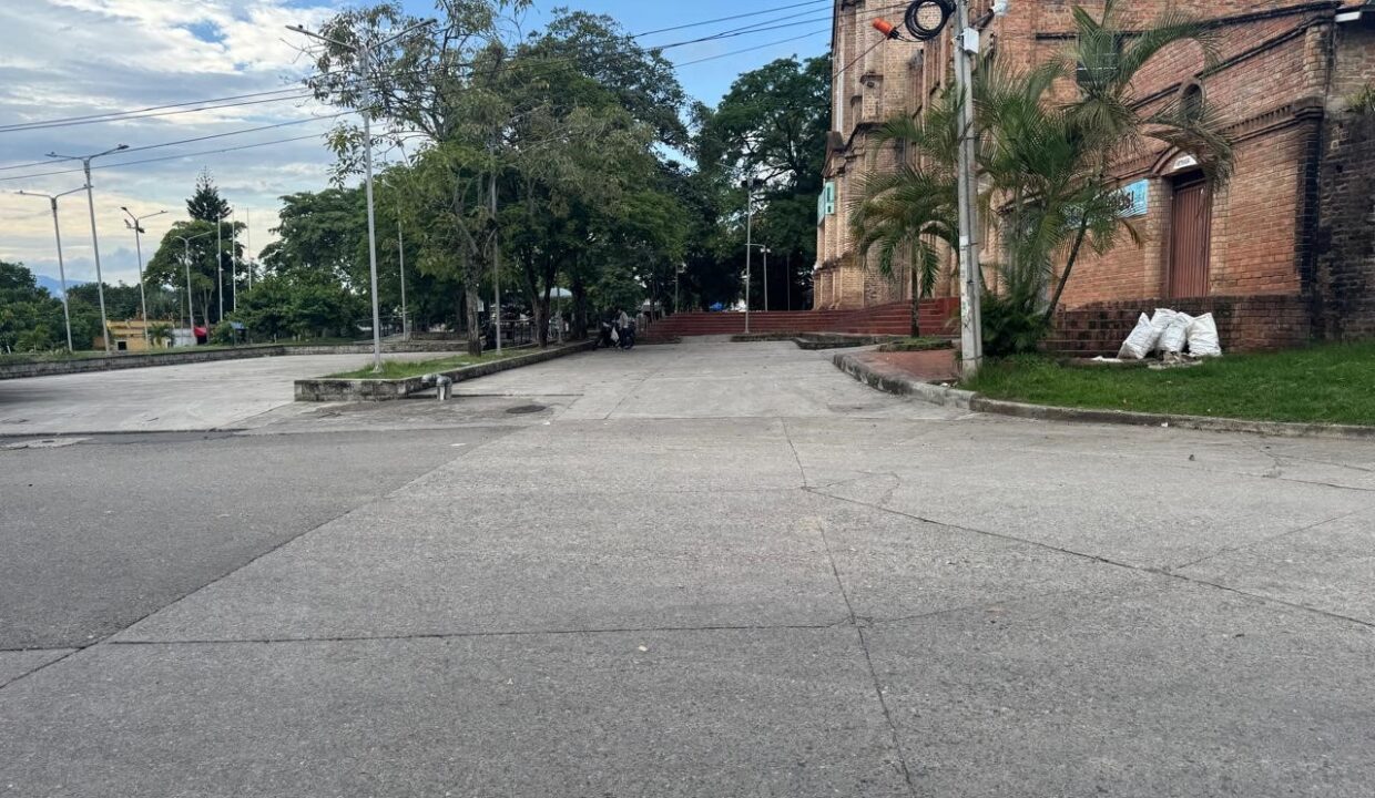 b2610e92-b9c6-47e7-9d6c-9079c2ea8009