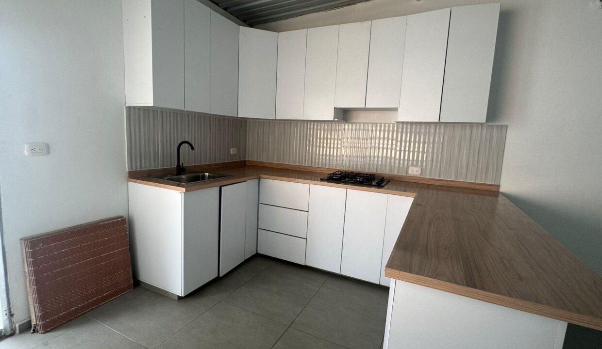 f23f9db2-be8e-462f-8805-0e377fd2a143