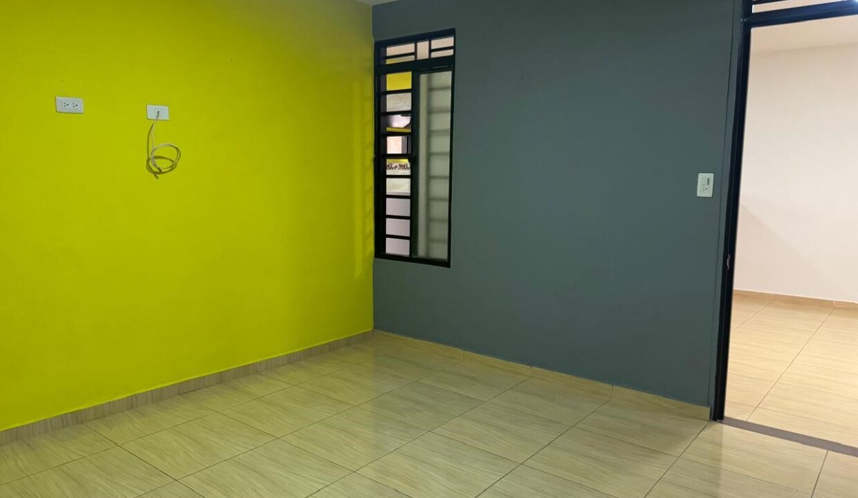f8f1c2e8-2517-4c65-9006-983d4e4a7640